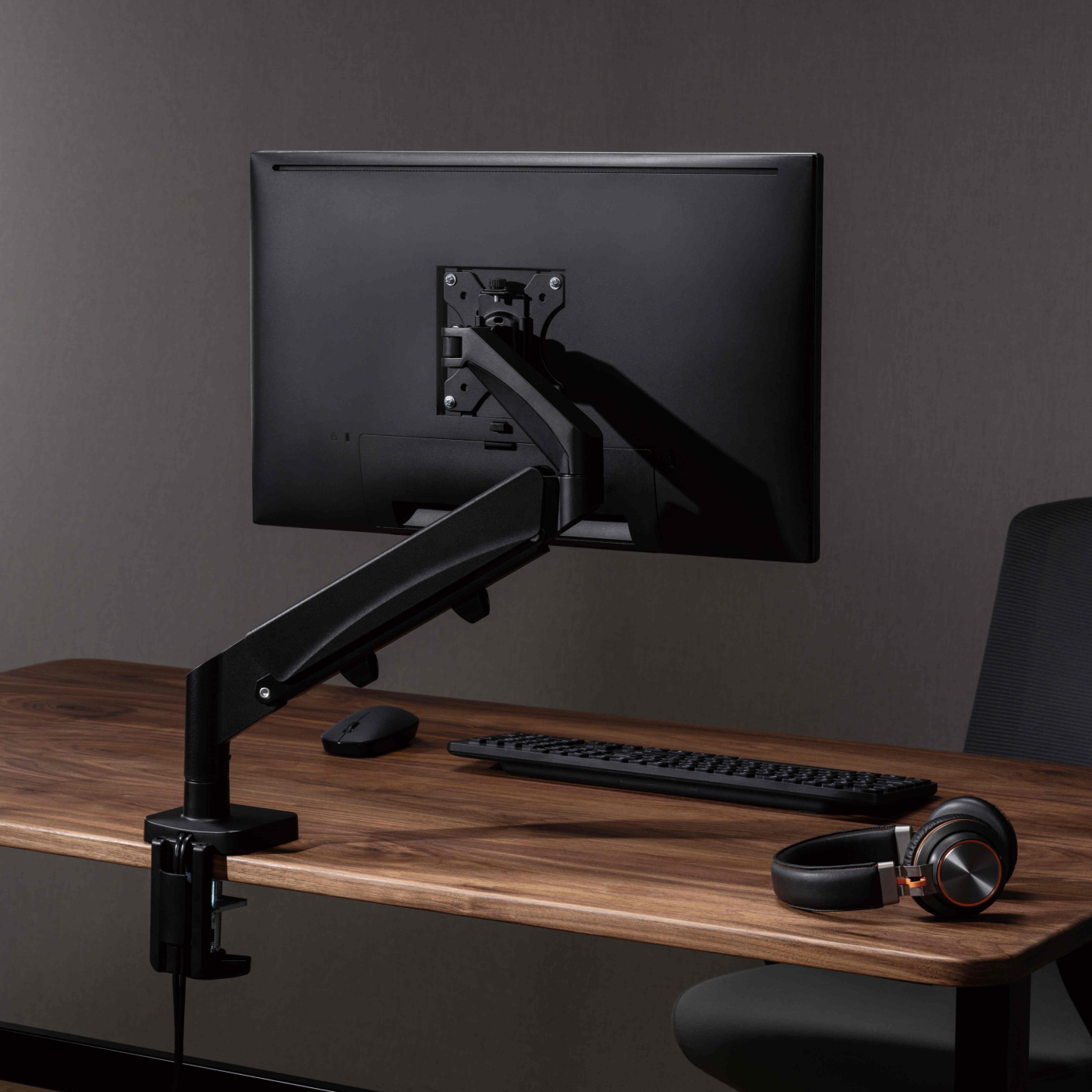 Monitorbeugel gasveer - monitorarm - usb 3.0 en type c - draaibaar kantelbaar roteerbaar - VDD Stage Monitorbeugel gasveer - monitorarm - usb 3.0 en type c - draaibaar kantelbaar roteerbaar - VDD Stage